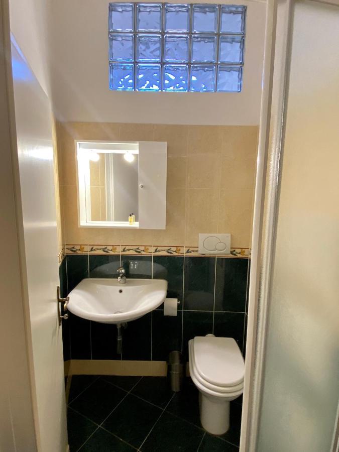 Nice & Roomy Apartment Behind The Uffizi Museum ฟลอเรนซ์ ภายนอก รูปภาพ